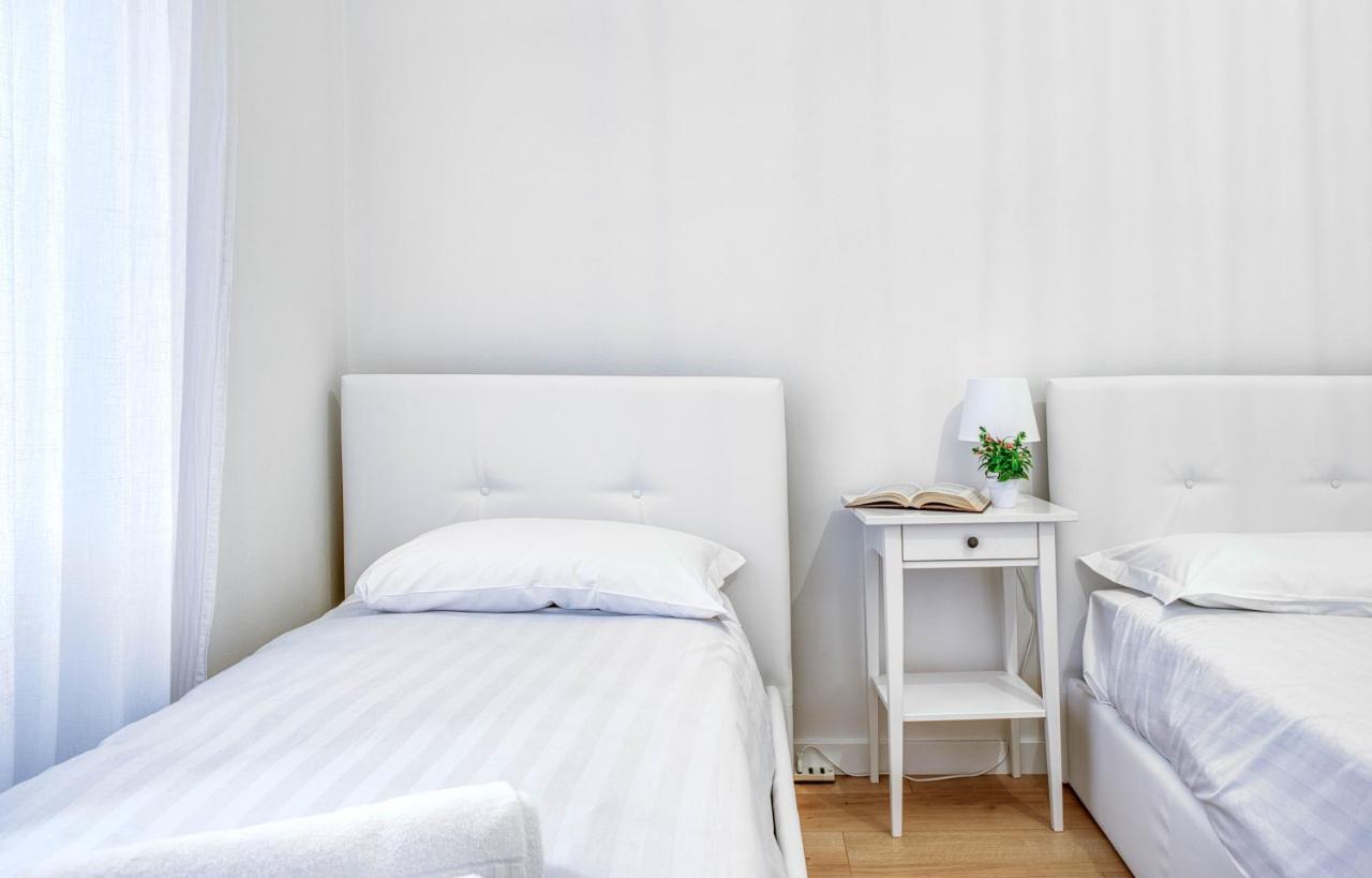 Joivy Warm And Inviting Flat With Balcony Apartment Милано Екстериор снимка