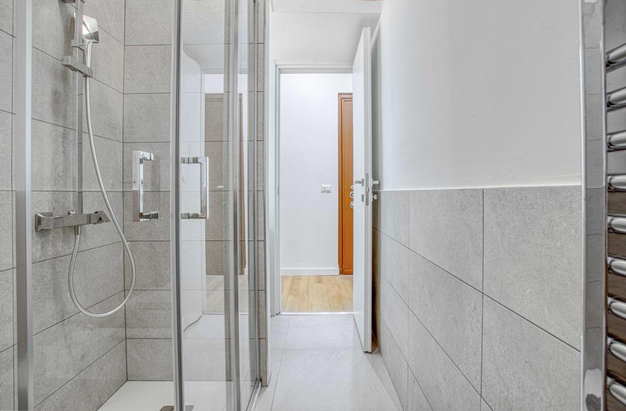 Joivy Warm And Inviting Flat With Balcony Apartment Милано Екстериор снимка