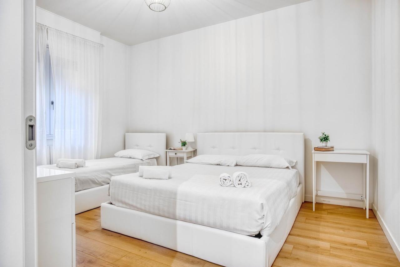 Joivy Warm And Inviting Flat With Balcony Apartment Милано Екстериор снимка